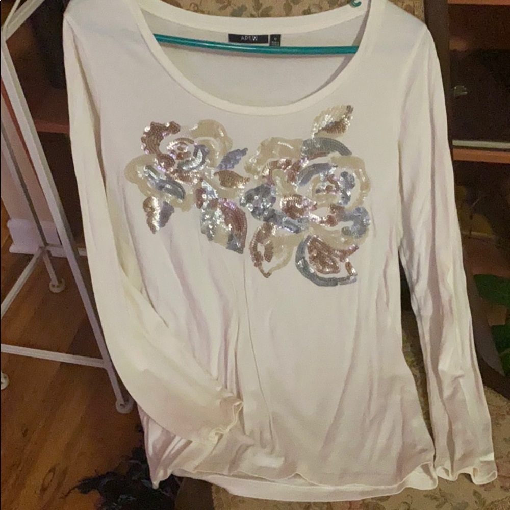Women’s long sleeve shirt
